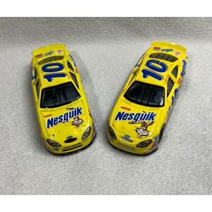 2 Pack Yellow 2000 Nesquik Racing‎ Cars Diecast Toy Collectible #10 Jeff Green